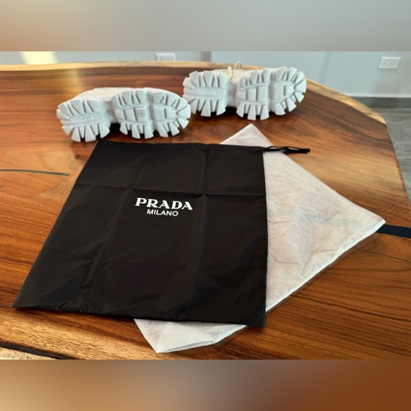 Prada Cloudbust Thunder “chalk white” sneaker. Brand new. Men’s size 9 - Picture 6 of 7